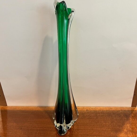 Art Glass Green and Clear 3 Finger Swung Stretch 14" Vase - Picture 3 of 11